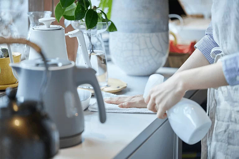 市販品のアルカリ電解水はどう選ぶ？効果や注意点、おすすめの使い方を解説