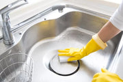 アルカリ電解水はステンレス（金属）を掃除できる！使用方法や注意点を解説